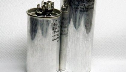 影響交流馬達電容器性能的原因有哪些？